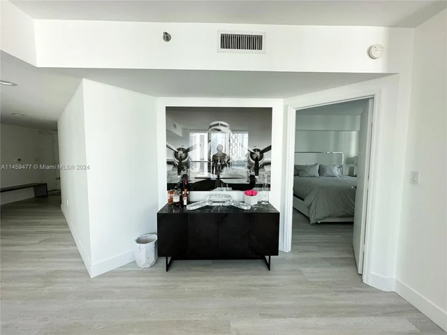 55 SE 6th St # 1601, Miami FL 33131