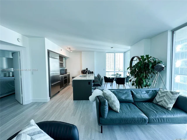 55 SE 6th St # 1601, Miami FL 33131