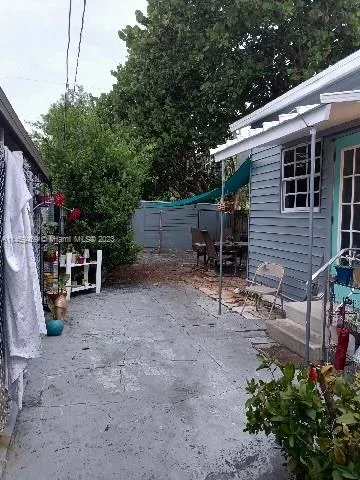 609 N M St, Lake Worth FL 33460