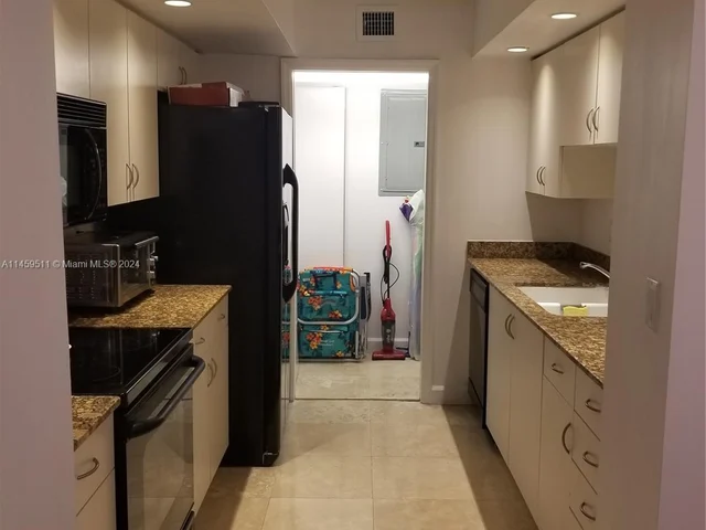 6917 Collins Ave # 408, Miami Beach FL 33141