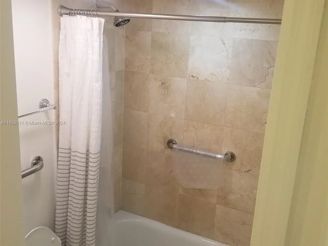 6917 Collins Ave # 408, Miami Beach FL 33141