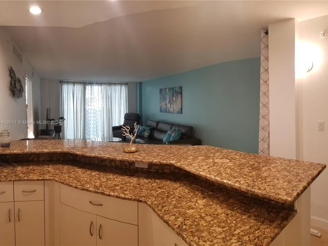 6917 Collins Ave # 408, Miami Beach FL 33141