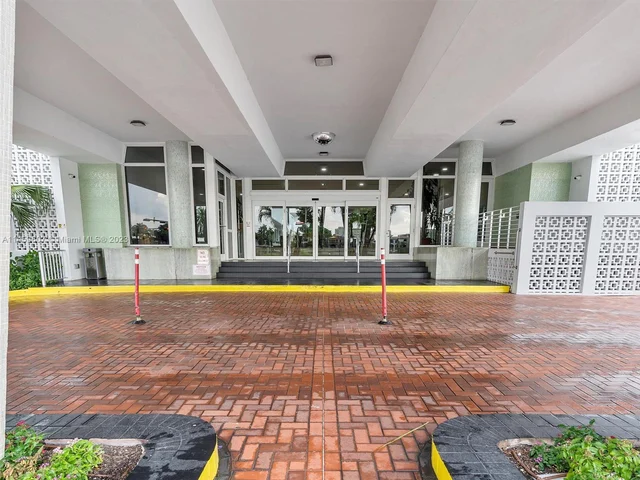 4747 Collins Ave # 708, Miami Beach FL 33140