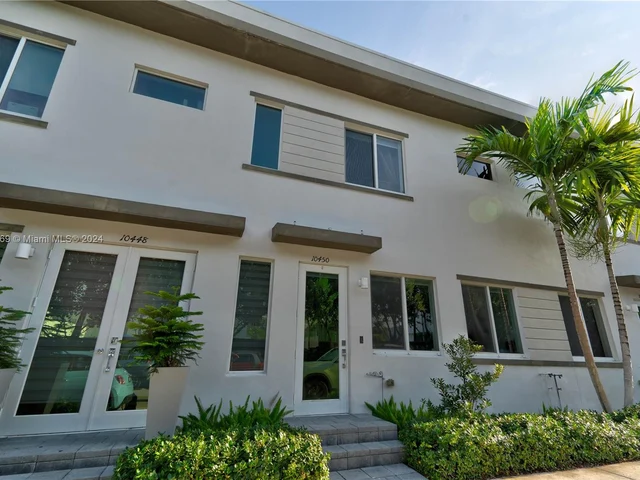 10450 NW 67th St, Doral FL 33178