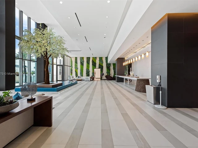 851 NE 1st Ave # 3508, Miami FL 33132