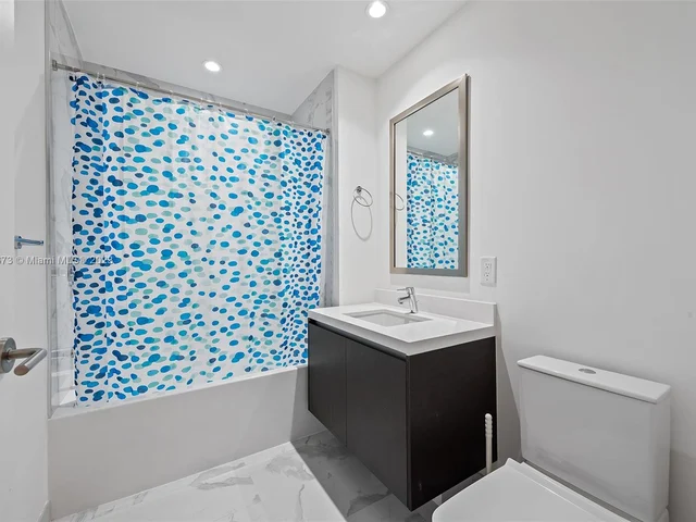 851 NE 1st Ave # 3508, Miami FL 33132