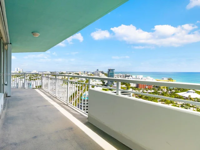 400 S Pointe Dr # 2010, Miami Beach FL 33139