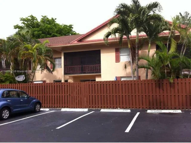11253 N KENDALL DR # G208, Miami FL 33176