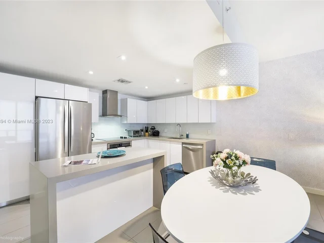 1600 NE 1st Ave # 2018, Miami FL 33132