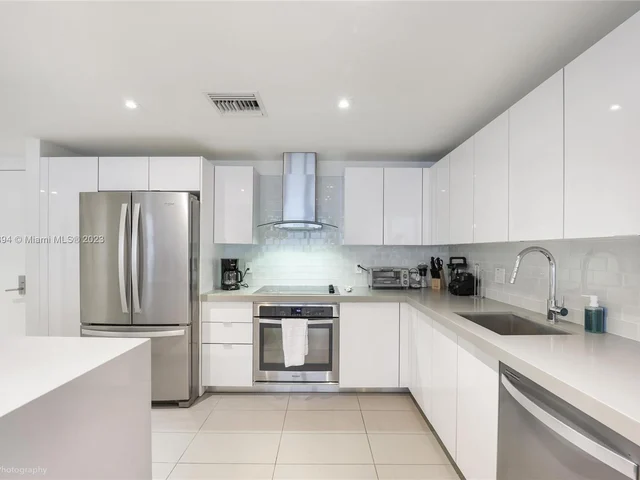 1600 NE 1st Ave # 2018, Miami FL 33132