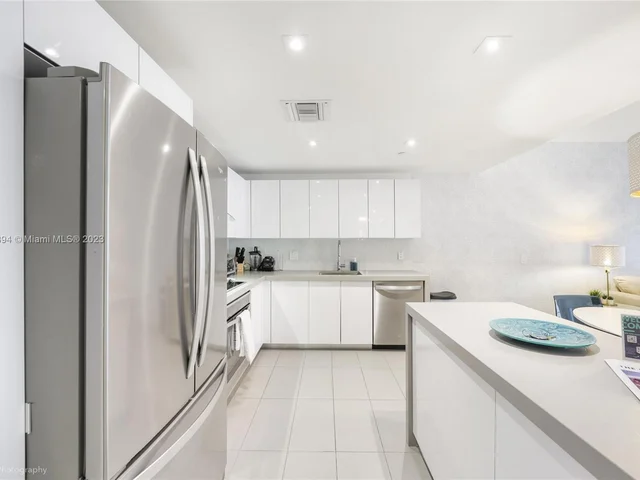 1600 NE 1st Ave # 2018, Miami FL 33132