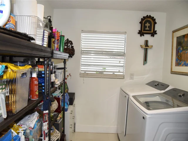 1339 W 83rd St, Hialeah FL 33014