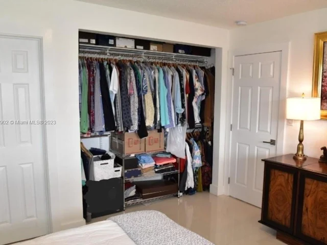 1339 W 83rd St, Hialeah FL 33014