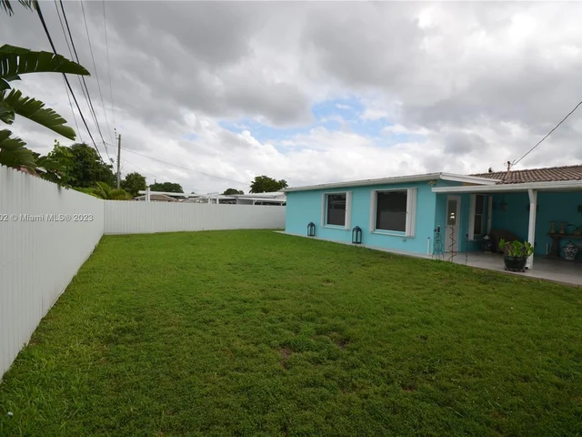 1339 W 83rd St, Hialeah FL 33014