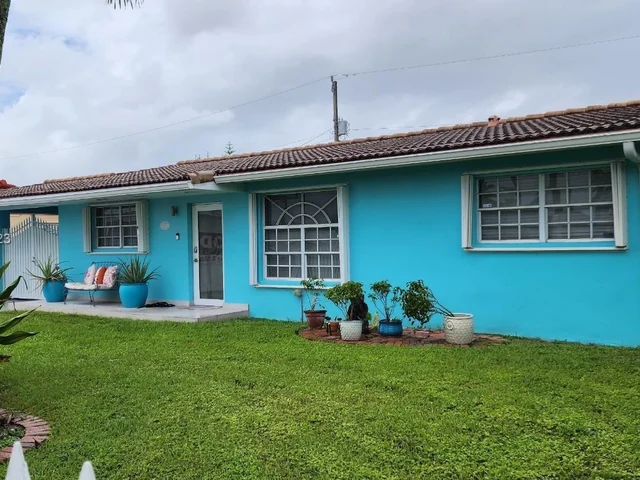 1339 W 83rd St, Hialeah FL 33014