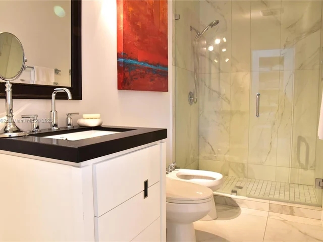 1339 W 83rd St, Hialeah FL 33014