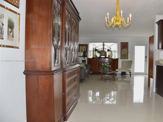 1339 W 83rd St, Hialeah FL 33014