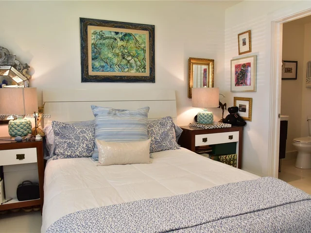 1339 W 83rd St, Hialeah FL 33014