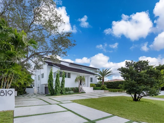 6819 Sunrise pl, Coral Gables FL 33133