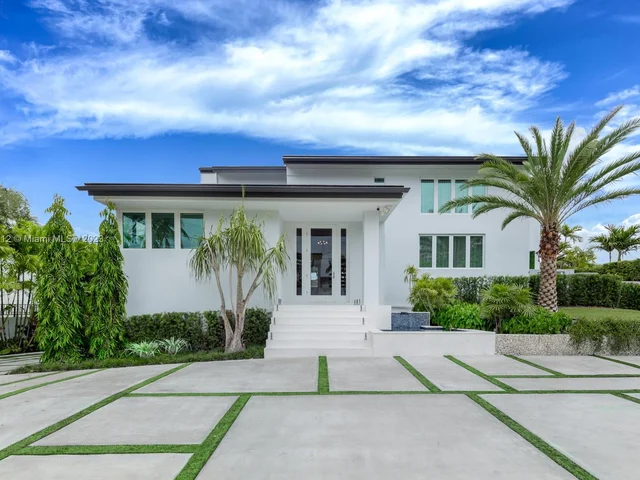 6819 Sunrise pl, Coral Gables FL 33133