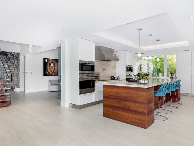 6819 Sunrise pl, Coral Gables FL 33133