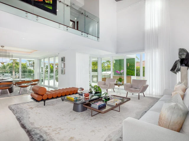 6819 Sunrise pl, Coral Gables FL 33133