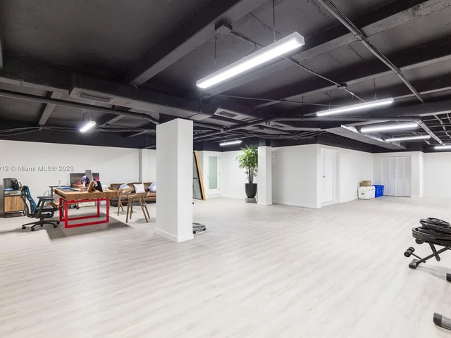 6819 Sunrise pl, Coral Gables FL 33133