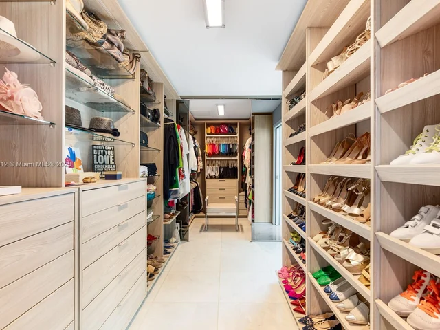 6819 Sunrise pl, Coral Gables FL 33133