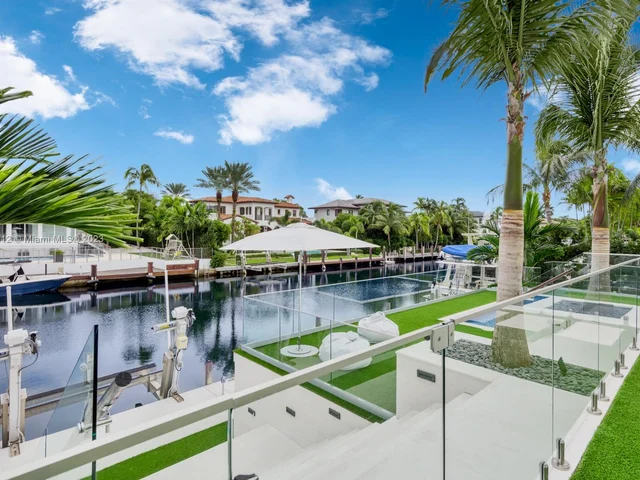 6819 Sunrise pl, Coral Gables FL 33133