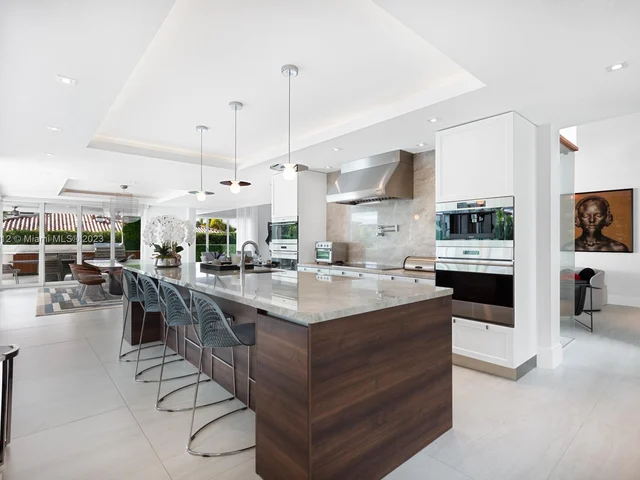 6819 Sunrise pl, Coral Gables FL 33133