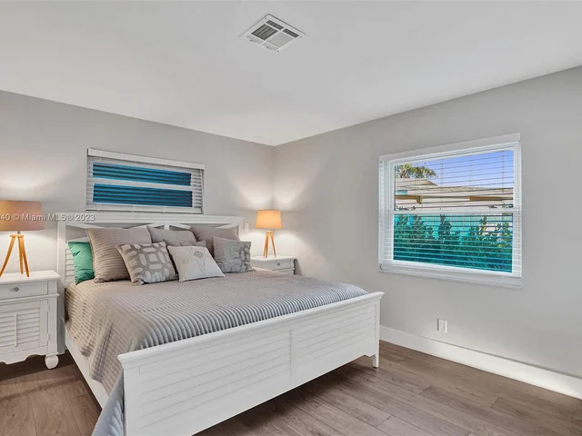 620 W Palmetto Park Rd, Boca Raton FL 33486