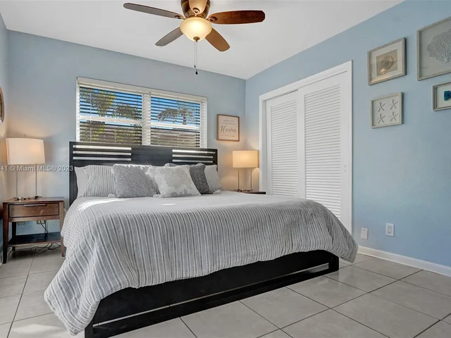 2211 NE 61st Ct, Fort Lauderdale FL 33308