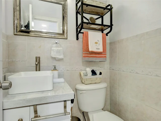 300 NW 42nd Ave # 802, Miami FL 33126