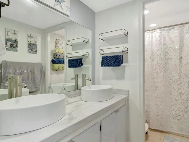 300 NW 42nd Ave # 802, Miami FL 33126