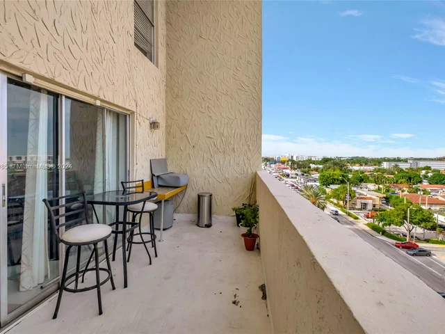 300 NW 42nd Ave # 802, Miami FL 33126