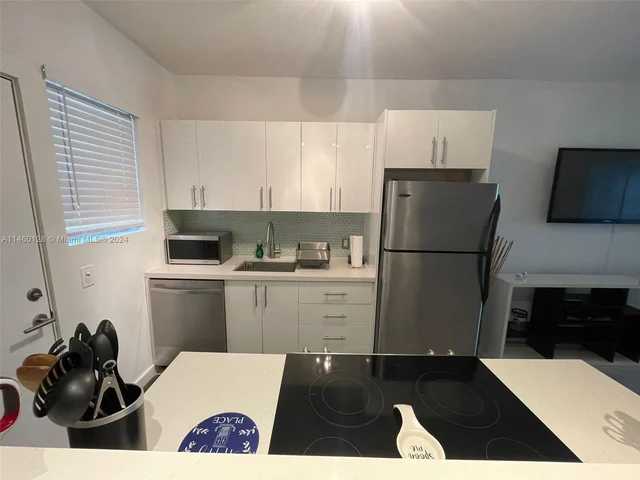 1341 15th St # 205, Miami Beach FL 33139