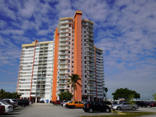 1351 NE Miami Gardens Dr # 915E, Miami FL 33179
