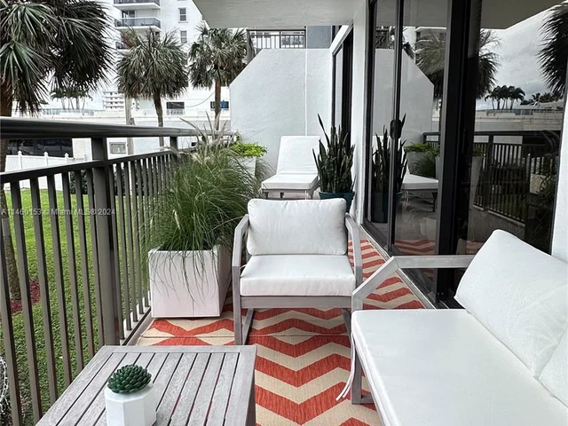 3031 N Ocean Blvd # 204, Fort Lauderdale FL 33308