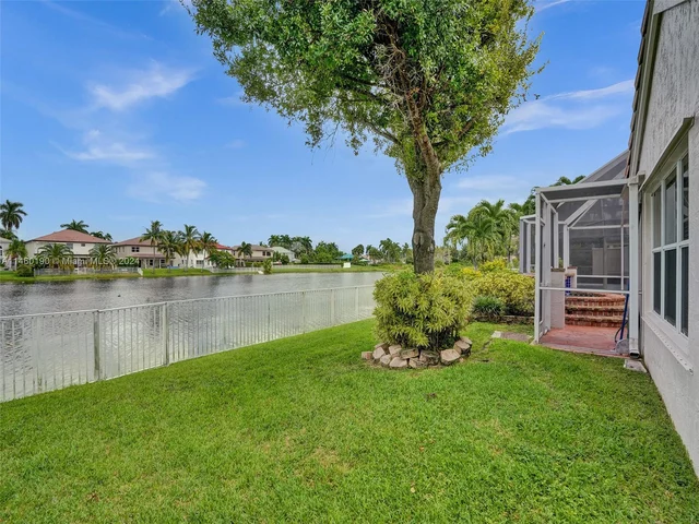 17931 SW 27th St, Miramar FL 33029