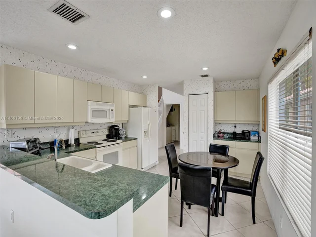 17931 SW 27th St, Miramar FL 33029