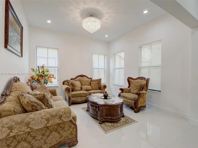 3725 NW 85th Ter, Cooper City FL 33024