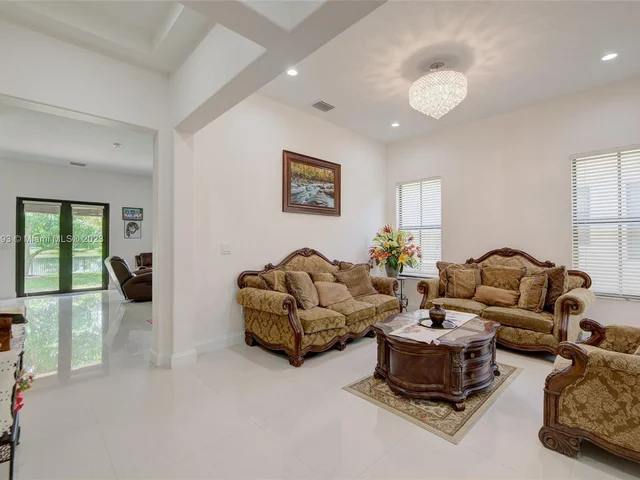 3725 NW 85th Ter, Cooper City FL 33024