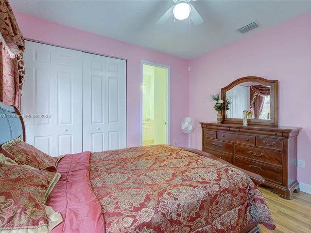 3725 NW 85th Ter, Cooper City FL 33024