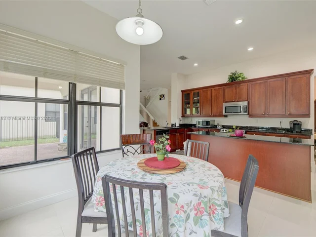 3725 NW 85th Ter, Cooper City FL 33024