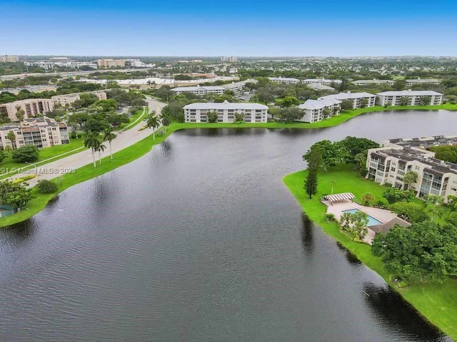 1532 Whitehall Dr # 403, Davie FL 33324