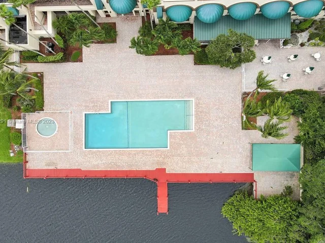 1532 Whitehall Dr # 403, Davie FL 33324