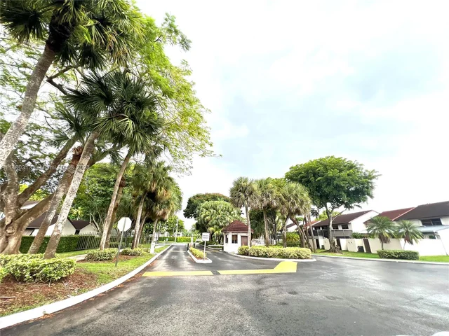 13350 SW 91st Ter # F, Miami FL 33186