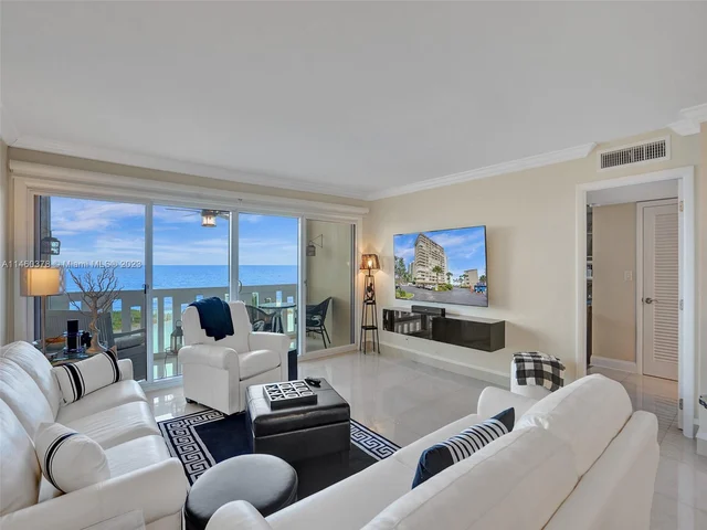 1012 N Ocean Blvd # 407, Pompano Beach FL 33062