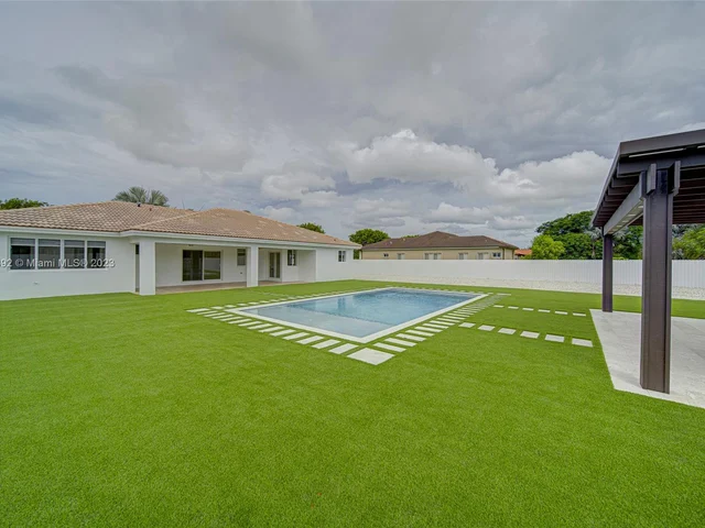 32333 SW 205th Ave, Homestead FL 33030