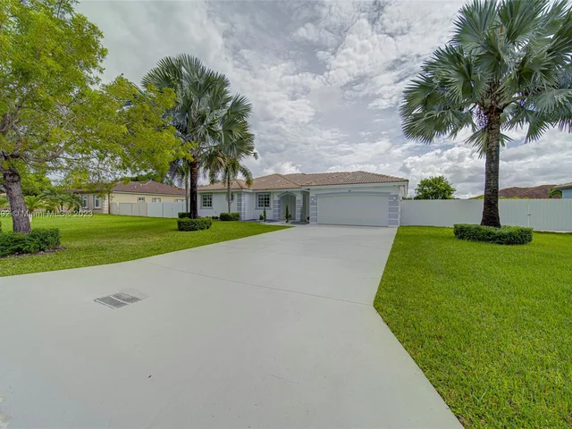 32333 SW 205th Ave, Homestead FL 33030